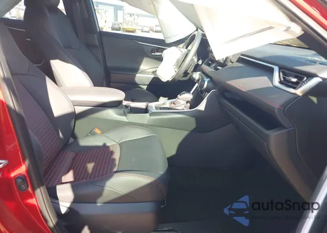 2025 Toyota Rav4 Plug-In Hybrid Xse z USA, uszkodzony, nr VIN JTMEB3FV7SD264123